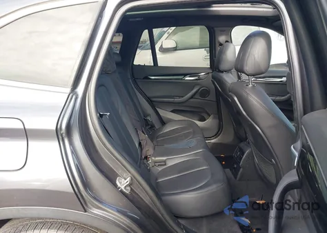 2016 BMW X1 xDrive28I z USA, uszkodzony, nr VIN WBXHT3Z32G4A47550